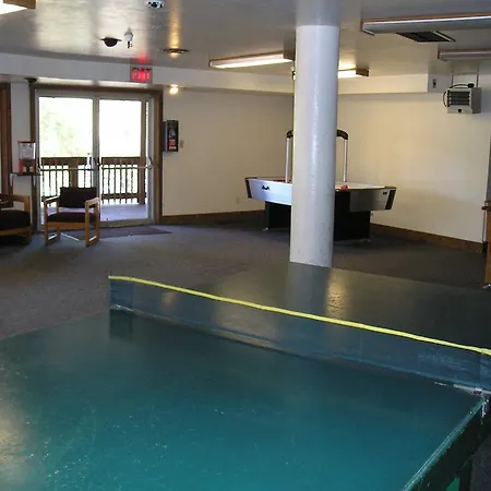 Lake Of The Springs Camping Resort Cabin 2-2
